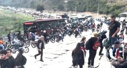 VIDEO: colapso en la bajada de Tazón por volcamiento de camión en la vía