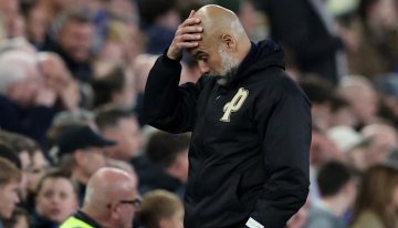 Manchester City rescató un empate 3-3 en la última jugada ante Everton y se alejó del Arsenal en la lucha por la Premier