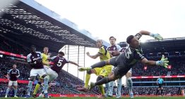 Tottenham le ganó al Aston Villa de Dibu Martínez y vuelve a soñar con la permanencia en la Premier League