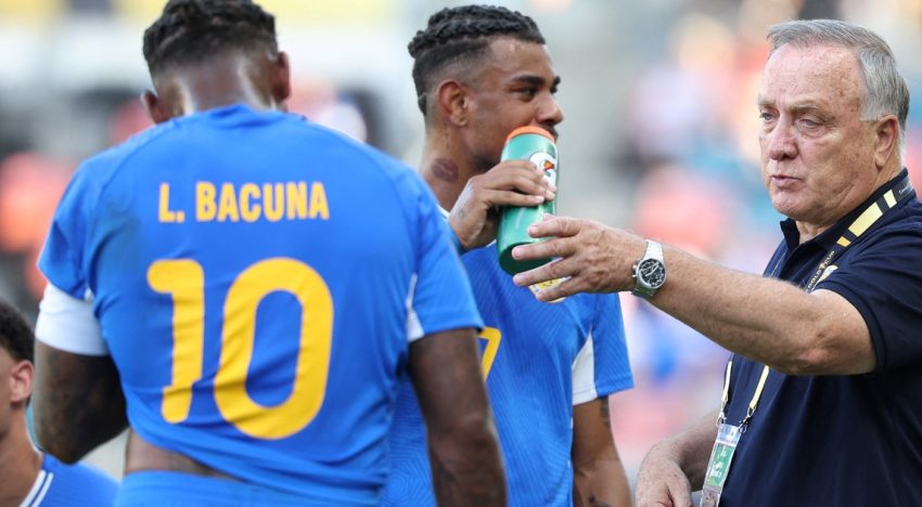 Curazao vive un terremoto a un mes del Mundial: renunció el DT y vuelve Advocaat a los 78 años