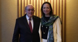 Perú abre las puertas a María Corina Machado con invitación formal del Canciller