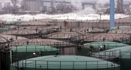 El brent sube más del 2 %, hasta los 98 dólares, tras los ataques de EEUU a Irán