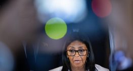 Expusieron cómo Delcy Rodríguez pudo viajar a Países Bajos pese a sanciones de la UE