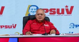 Diosdado Cabello le mandó una nada sutil indirecta a Mario Silva por negarse a vestirse de azul