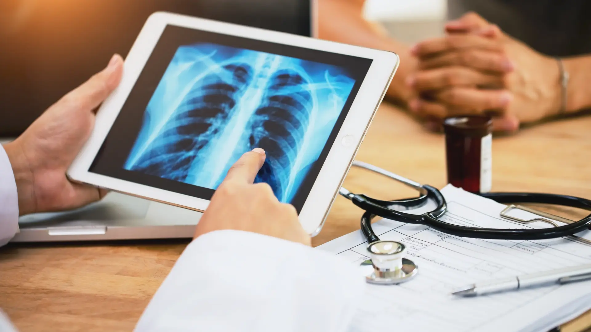 Un estudio demuestra que la edad pulmonar de los fumadores españoles es 16 años mayor que su edad biológica