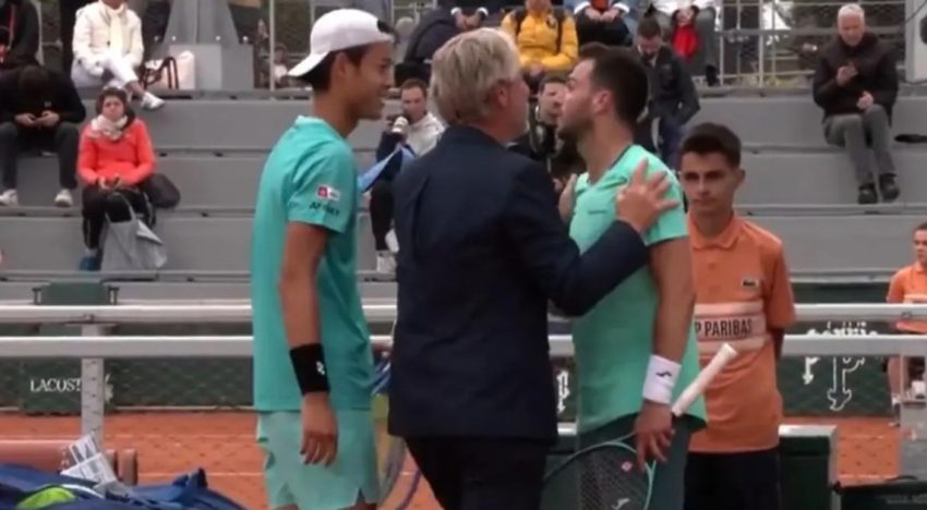 Escándalo en Roland Garros: dos jugadores terminaron a los gritos y tuvieron que ser separados tras su partido de la qualy