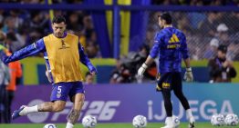 Paredes enciende las alarmas en Boca vs Universidad Católica: se tocó el posterior en la entrada en calor