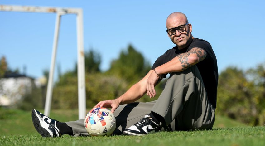 De goleador a entrenador, la nueva vida del Tanque Santiago Silva: “No me retiré, soy un futbolista eterno”