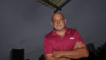 Se escapó de la colimba para debutar en Primera, jugó para Uruguay y enfrentó a Los Pumas: la vida de «Uru» Sanabria, el pilar de 56 años que aún compite en la URBA