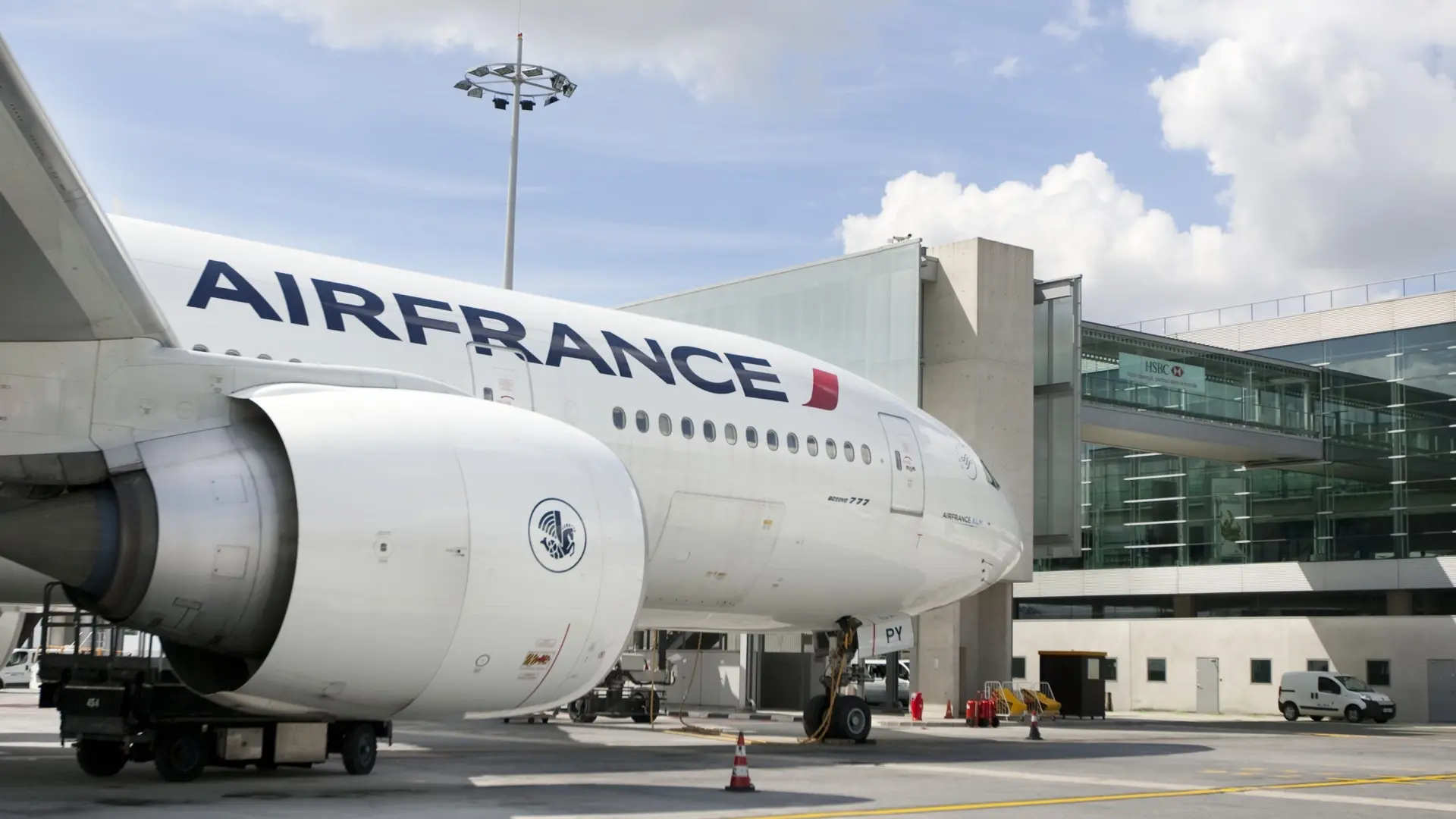 Desvían a Canadá un avión que se dirigía a EEUU por llevar un pasajero congoleño en plena crisis de ébola