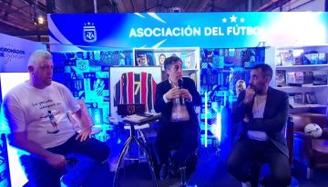 Chacarita celebró sus 120 años con una charla llena de pasión en la Feria del Libro