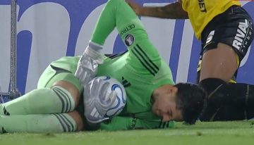 Leandro Brey, otro arquero lesionado en Boca: dejó llorando la cancha en la visita a Barcelona por la Copa Libertadores