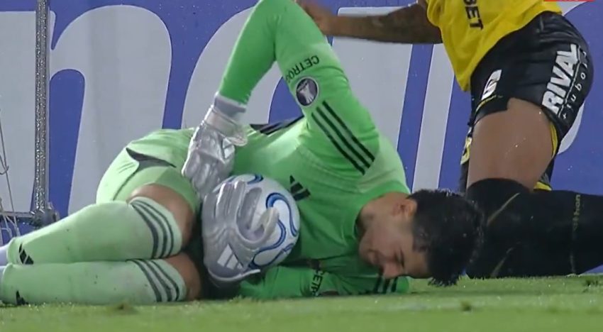Leandro Brey, otro arquero lesionado en Boca: dejó llorando la cancha en la visita a Barcelona por la Copa Libertadores