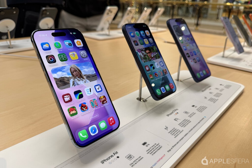 Apple fabrica más iPhone que nunca en el peor momento del mercado móvil. Y los está vendiendo todos