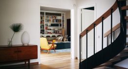 Así es la casa (de estilo racionalista) en Barcelona de la decoradora Cósima Güell