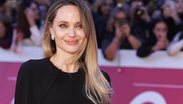 Maquilla habitualmente a Angelina Jolie y ahora nos desvela cómo debe ser nuestro maquillaje para lograr un rostro radiante: hablamos con Harold James, maquillador global de L'Oréal Paris