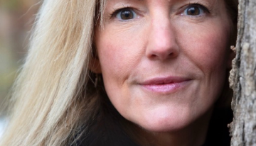 Entrevistamos, durante su visita a Madrid, a Kathryn Stockett, autora de 'El club de las indomables' (la novela que meterás en tu bolsa de piscina)