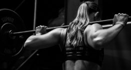 Mariola Corega, campeona de halterofilia: «La palabra 'tonificar' hace que el entrenamiento de fuerza parezca pequeñito e inofensivo. Flaco favor. No existe el tono sin músculo»