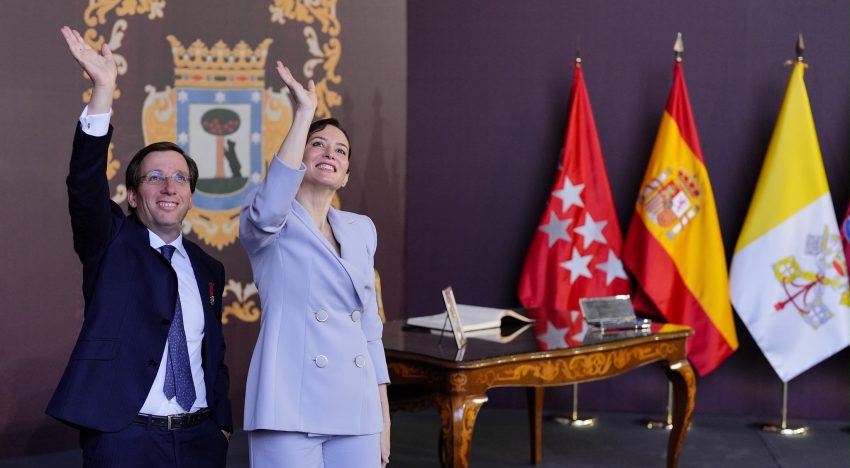 Isabel Díaz Ayuso recurre a su firma sevillana de confianza para recibir al Papa en el Ayuntamiento de Madrid antes de la misa celebrada en Cibeles