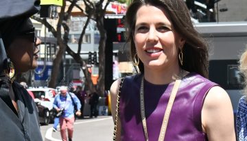 Carlota Casiraghi con un vestido que desafía todo lo visto en la Fórmula 1 en Mónaco y que conecta con uno de los pilotos ganadores  del circuito