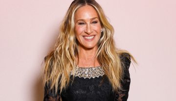 Viktoria Petrova, peluquera: «En mujeres mayores de 60, cada vez tienen menos protagonismo los rubios excesivamente artificiales, se buscan tonos más elegantes, fáciles de mantener y que duren más»