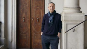 El diseñador Dries Van Noten inaugura su fundación en Venecia: «Lo puramente bonito es aburrido, la belleza debe incomodar»