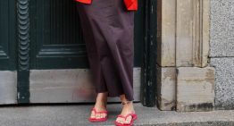Las sandalias virales que son tendencia acaban de llegar a Massimo Dutti y las tienes en sus dos versiones: planas y con cuña
