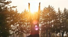 Carolina López Tejero, ‘coach’ de yoga: «No hace falta dedicar una hora entera al abdomen. El cuerpo responde mucho mejor a pequeños estímulos repetidos que a esfuerzos esporádicos»