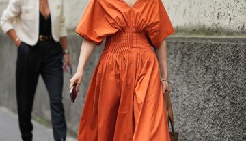 Anoche llegó este vestido de popelín a Zara (de estilo clásico) que resulta infalible de la oficina a una cena con amigas