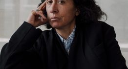 Sara Sozzani, directora creativa de la Fundación Sozzani: «Pocos clientes de Prada o Chanel están dispuestos a pagar tanto. Aunque tengan el dinero se considera poco ético. Las marcas han creado su propia jaula»