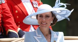 Kate Middleton, muy elegante en el Trooping the Colour con el look que en 1987 llevó Lady Di