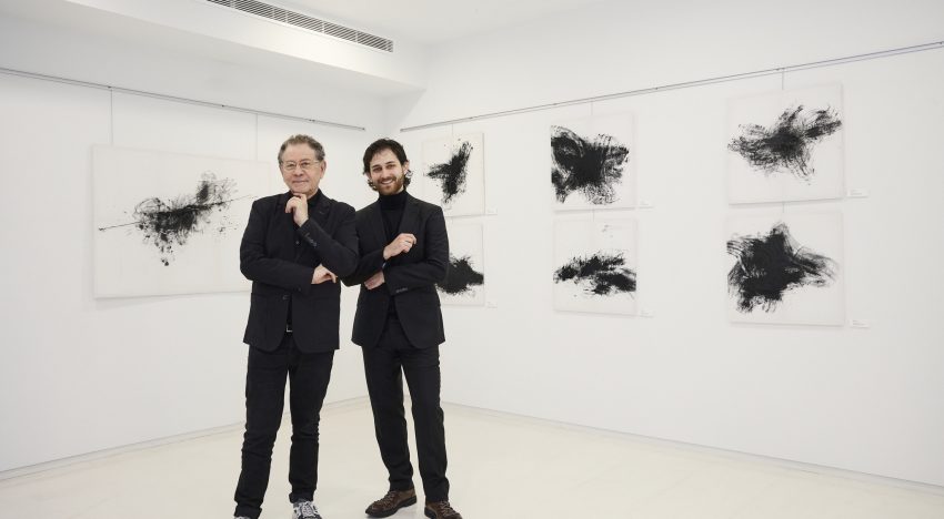 Roberto Verino, diseñador: «Si te sientes atractivo y seductor, con un  traje impecable que te cae perfecto, te das cuenta de que esa compra es una manera de invertir y no un gasto»