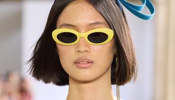 Viktoria Petrova, peluquera: «Uno de los errores que empeoran el pelo encrespado es quitar mucho peso sin criterio, el cabello pierde su forma de referencia y cada mechón hace lo que quiere»