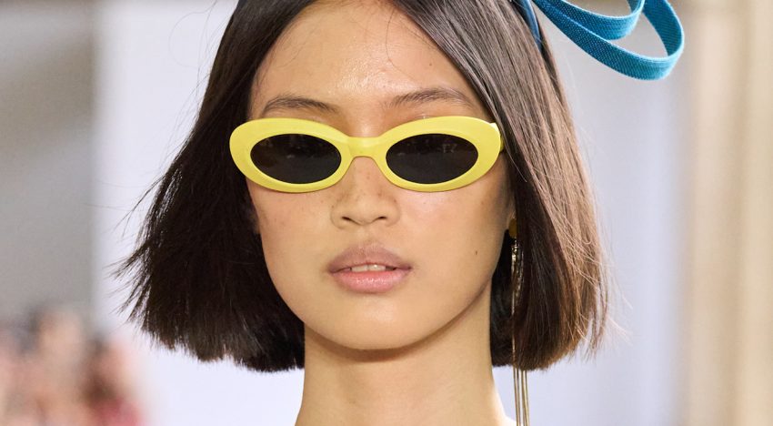 Viktoria Petrova, peluquera: «Uno de los errores que empeoran el pelo encrespado es quitar mucho peso sin criterio, el cabello pierde su forma de referencia y cada mechón hace lo que quiere»