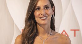 Las uñas de Ana Boyer son la manicura más elegante del verano que funciona con todos tus looks de invitada, estilizan los dedos y son fáciles de mantener