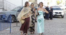 De la coleta alta de Inés Domecq al semirrecogido más sobrio y bonito, todos los peinados de invitada que hemos visto en la boda de Ana Domecq con Alberto Mencos