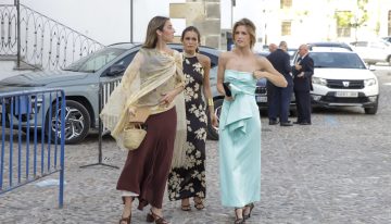 De la coleta alta de Inés Domecq al semirrecogido más sobrio y bonito, todos los peinados de invitada que hemos visto en la boda de Ana Domecq con Alberto Mencos