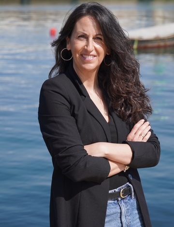 Tras conquistar a millones de lectores con la serie Puerto Escondido, María Oruña regresa con una novela que se adentra en el universo de los robos de Arte