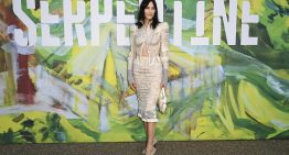 Alexa Chung y su melena oscura en verano: ¿qué sabe ella que no sabemos nosotras?