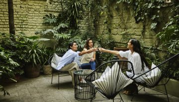 ¿Cenas de verano en tu casa? Te contamos qué vino escoger para acertar sin complicarte