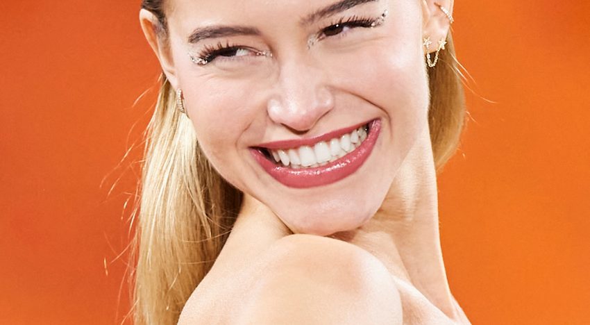Florence Moses, experta en colorimetría: «Las cejas demasiado oscuras pueden cambiar por completo la expresión de una mujer rubia»