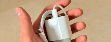 Todos hemos enrollado el cable del iPhone alrededor del cargador: este truco evita que los extremos se acaben rompiendo