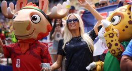 También hubo alfombra roja en el segundo partido de Estados Unidos: Paris Hilton alentó desde la tribuna