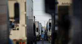 Agencia de aduanas de EU y juez buscan forma de proceder a devolución de aranceles