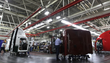 Pedidos de fábricas alemanas cayeron 3.8% en abril