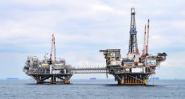 Precios del petróleo registran ligera alza en medio de prudencia ante el acuerdo entre EU e Irán