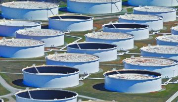 La AIE alerta que las reservas petroleras se encaminan a su menor nivel desde el 2003