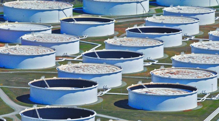 La AIE alerta que las reservas petroleras se encaminan a su menor nivel desde el 2003