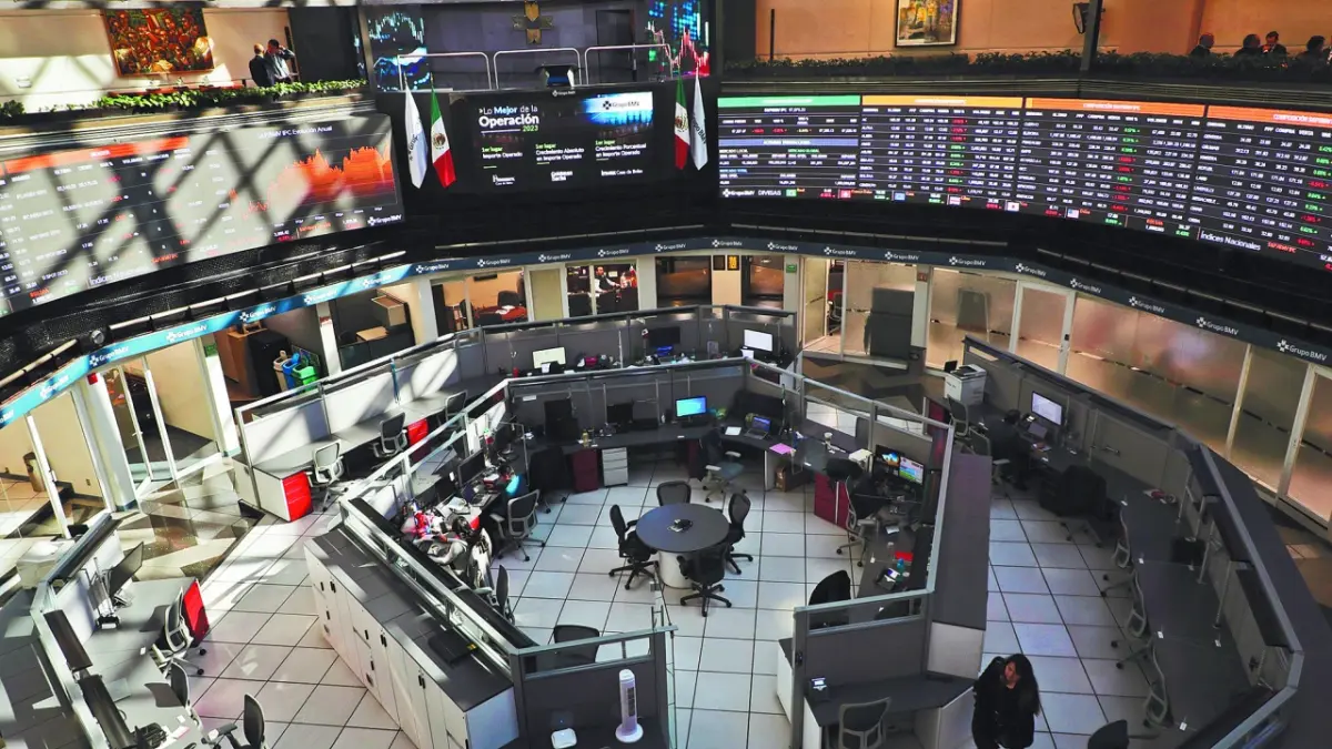 Bolsa mexicana registra una quinta caída consecutiva; acumula pérdida de 2.39% en el periodo