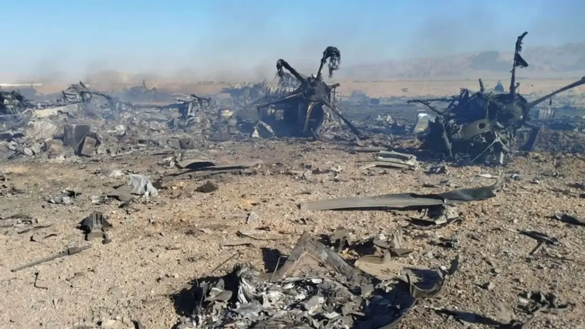 El piloto del F-15 derribado en Irán describe un enjambre de drones con una extraña «formación de medusa» antes del impacto